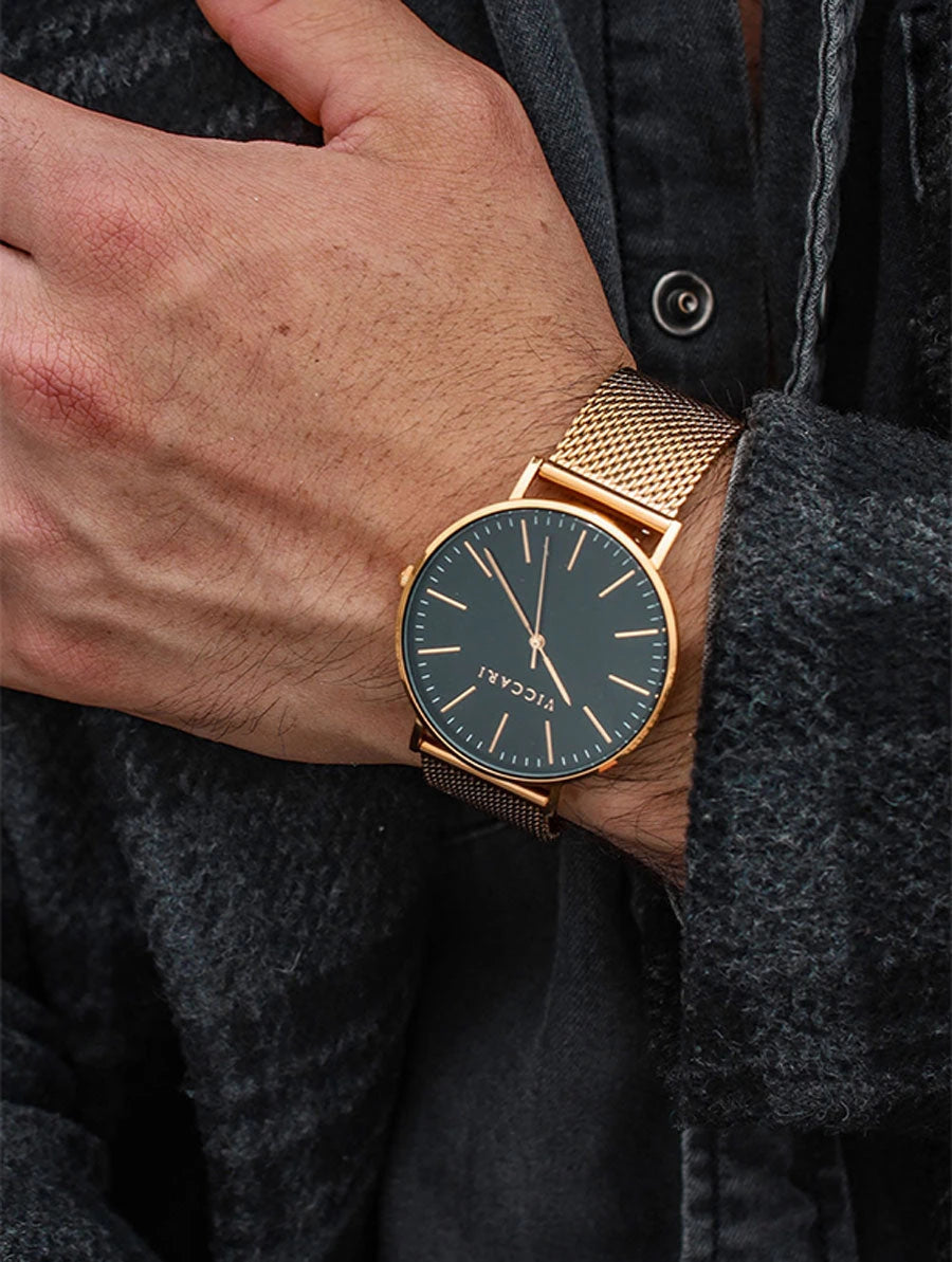 Reloj Dorado para hombre en Perú, ideal para aventuras y estilo moderno