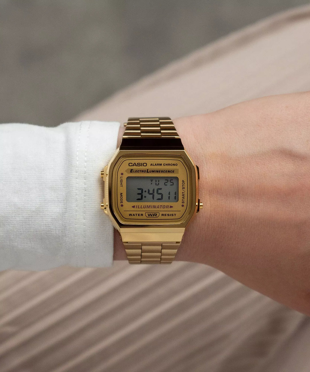 Reloj Casio Original A168WG-9 Dorado para Hombre – Estilo Vintage y Funcionalidad LED - Casio en Perú | Jherr Jewelry