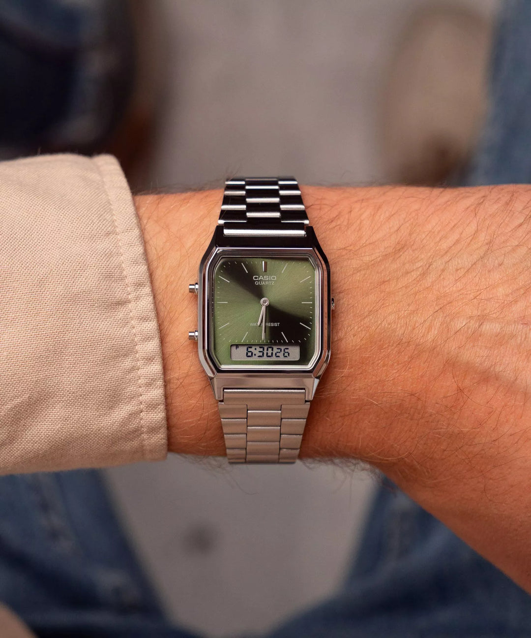 Casio Vintage AQ-230A-3A — Reloj Analógico-Digital con Esfera Verde Olivo y Pulsera de Acero - Casio en Perú | Jherr Jewelry