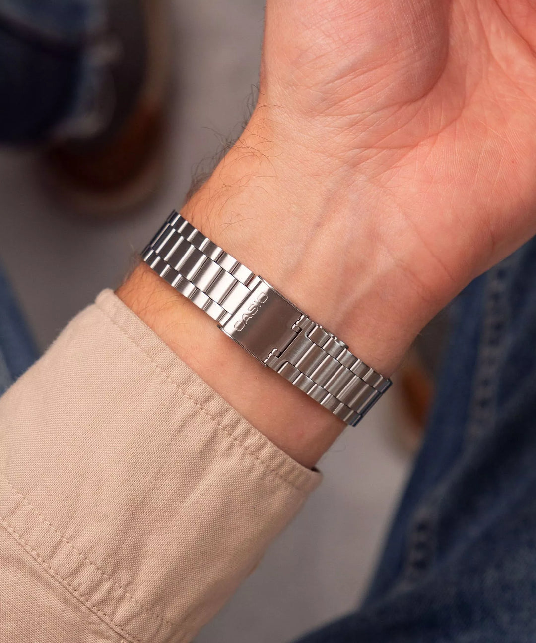 Casio Vintage AQ-230A-3A — Reloj Analógico-Digital con Esfera Verde Olivo y Pulsera de Acero - Casio en Perú | Jherr Jewelry