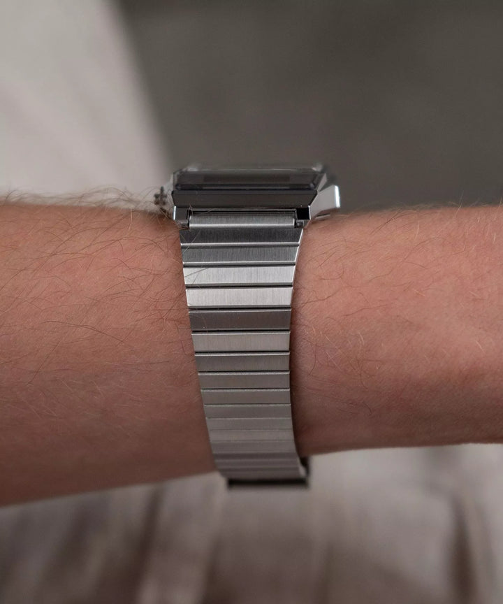 Reloj Casio Vintage AQ-800E-7A2EF Original - Diseño Retro 32mm - Casio en Perú | Jherr Jewelry