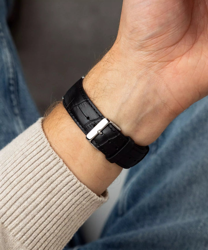 Reloj Casio MTP-M110L-1AER Cuero Negro con Fase Lunar para Hombre - 42.5mm