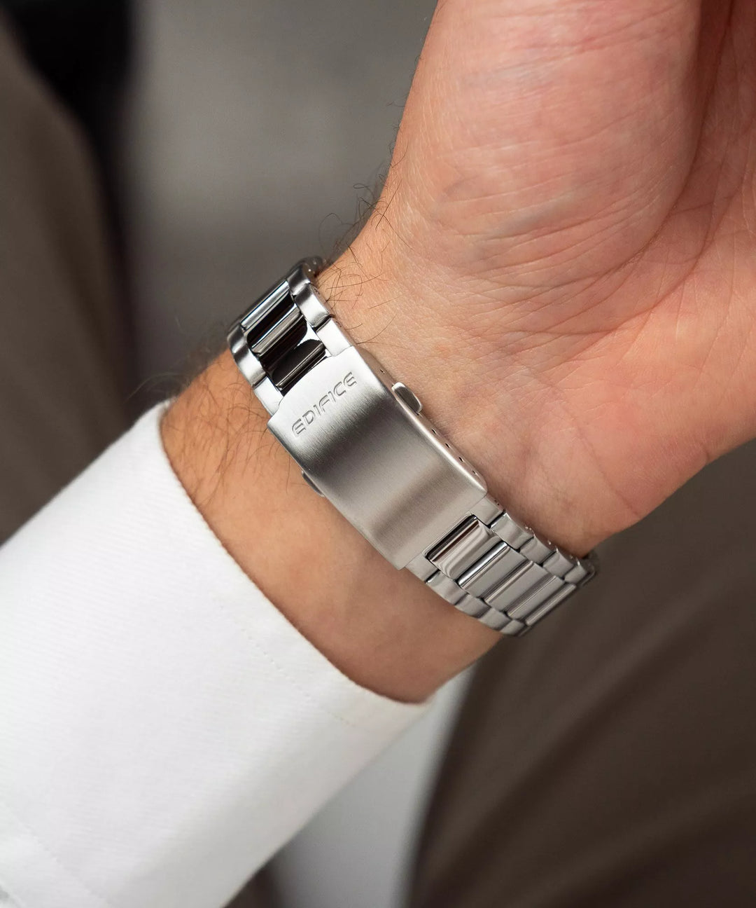 Reloj Edifice EFV-160D-3AVEF Original Esfera Verde | Azul | Blanco - Diseño Elegante