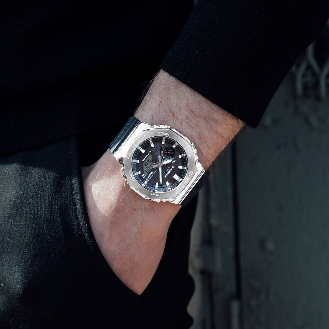 Casio G-Shock Original GBM-2100A-1A2 Carbon Core Guard con Bluetooth y Energía Solar - Resistencia Extrema 200 Metros - G-Shock en Perú | Jherr Jewelry