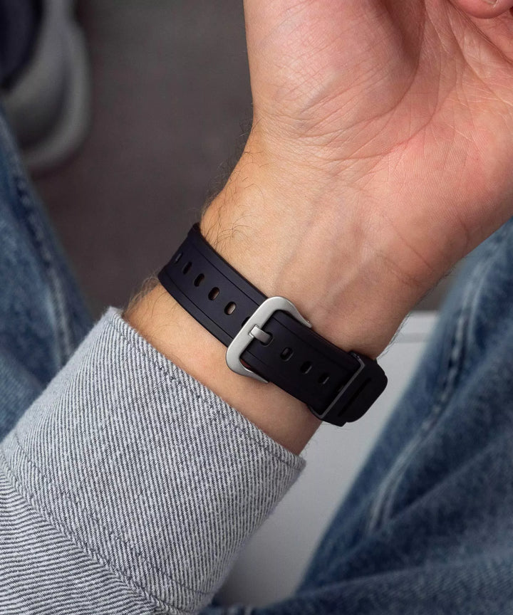 Reloj Casio G-Shock GA-2100-1A1 Negro Original en Perú - G-Shock en Perú | Jherr Jewelry