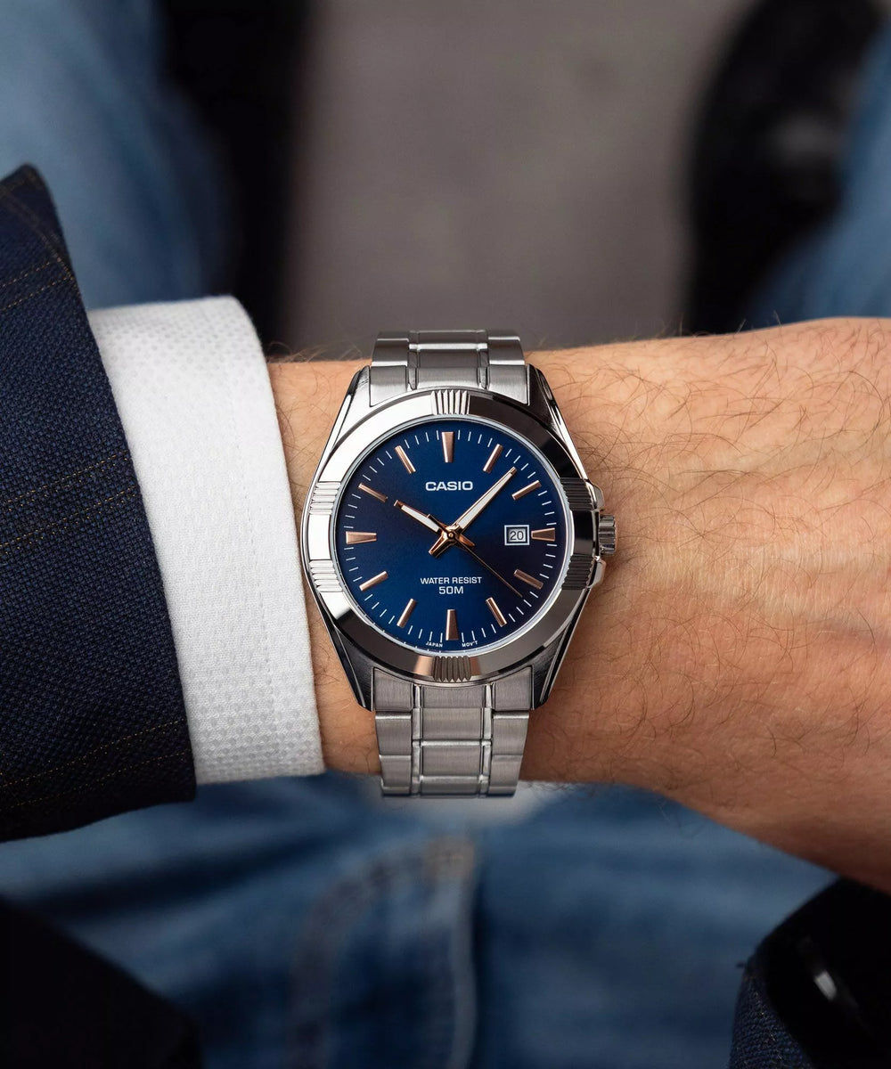 Reloj Casio MTP-1308D-2AVEF — Esfera Azul, Correa de Acero y Resistencia 50m - Casio en Perú | Jherr Jewelry