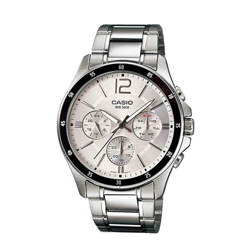 Reloj Casio MTP-1374D-7AV Análogo Hombre Original con esfera plateada y correa de acero inoxidable.