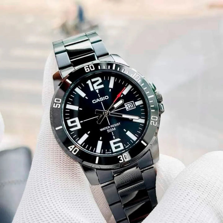 Reloj Casio MTP-VD01B Hombre Negro Acero Inoxidable Water Resist 50M - Diseño Elegante 42mm - Casio en Perú | Jherr Jewelry
