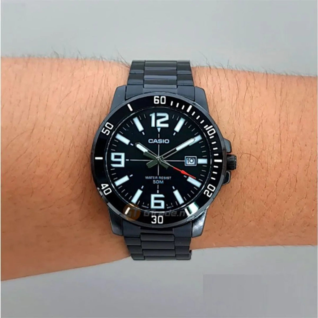 Reloj Casio MTP-VD01B Hombre Negro Acero Inoxidable Water Resist 50M - Diseño Elegante 42mm - Casio en Perú | Jherr Jewelry