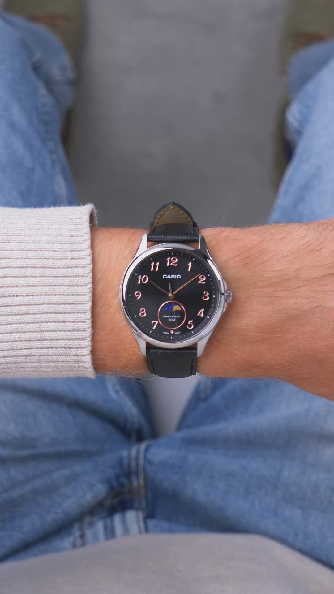 Reloj Casio MTP-M110L-1AER Cuero Negro con Fase Lunar para Hombre - 42.5mm