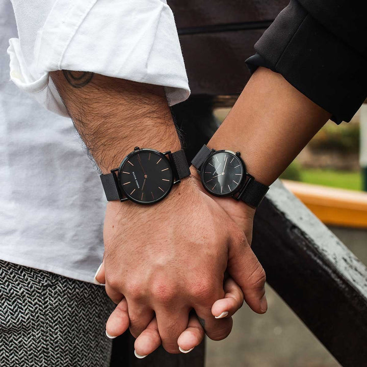 Relojes de Pareja Hannah Martin Black - JHERR JEWELRY