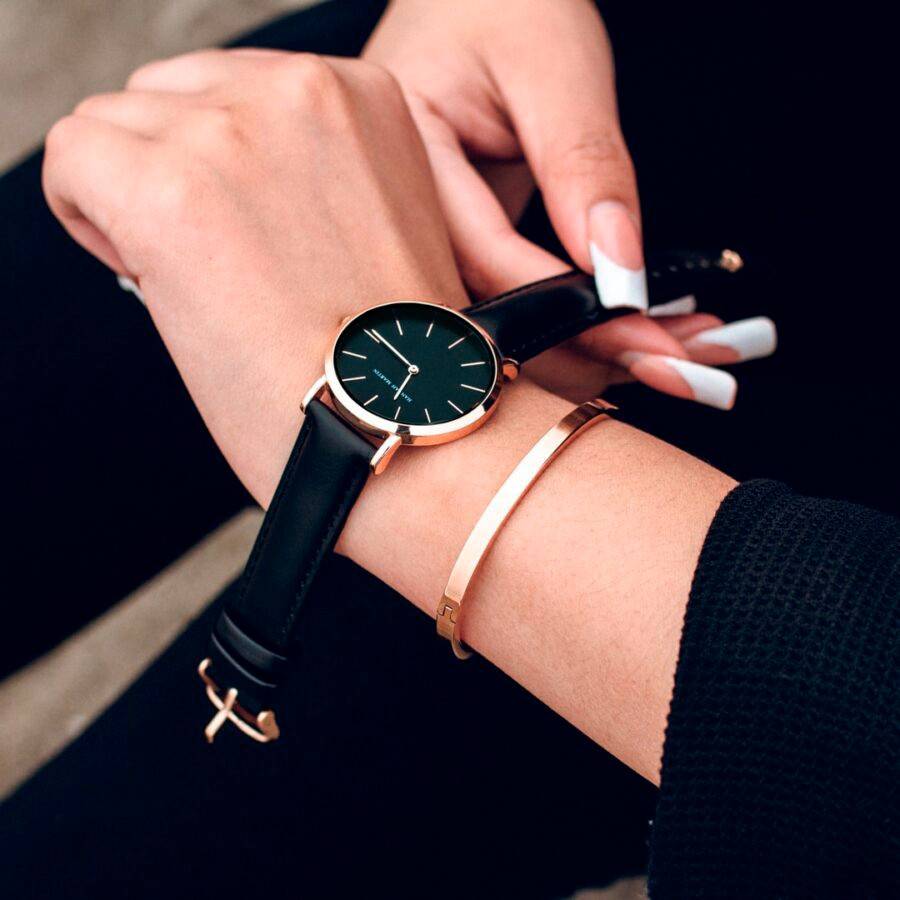 Reloj Hannah Martin Mujer Oro Rosa Correa Cuero Negro - Hannah Martin en Perú | Jherr Jewelry