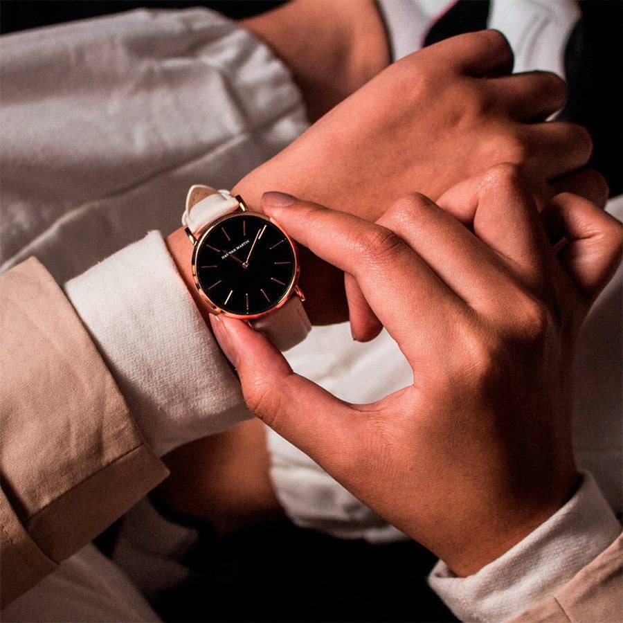 Reloj Hannah Martin Original Mujer Oro Rosa Correa Cuero Blanco - Hannah Martin en Perú | Jherr Jewelry