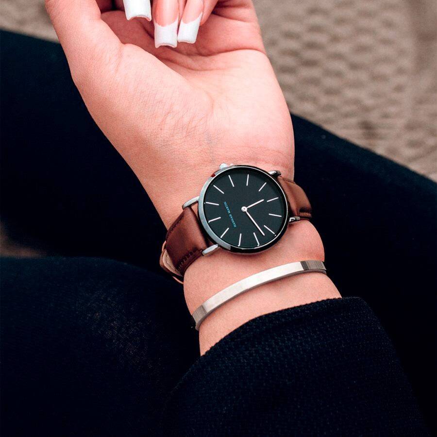 Reloj Hannah Martin Original Plata Esfera Negra con Cuero Marrón - Diseño Elegante 36mm - Hannah Martin en Perú | Jherr Jewelry