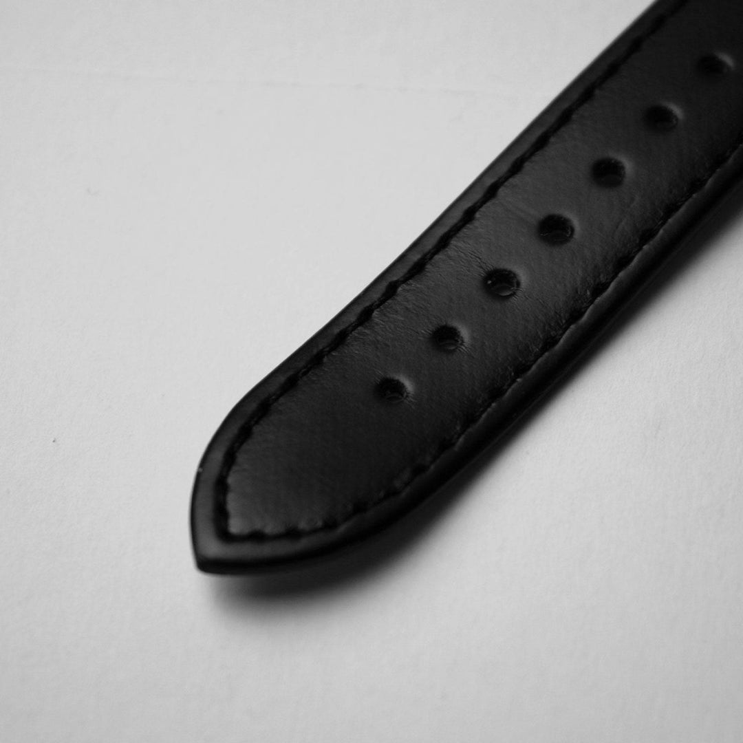 Reloj Hannah Martin Original Plata Esfera Blanca con Correa Cuero Negro - Diseño Minimalista 40mm - Hannah Martin en Perú | Jherr Jewelry