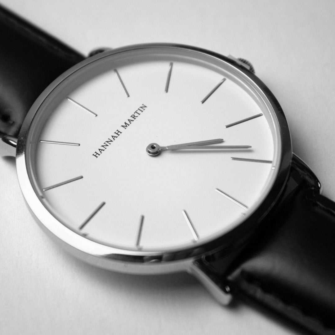 Reloj Hannah Martin Original Plata Esfera Blanca con Correa Cuero Negro - Diseño Minimalista 40mm - Hannah Martin en Perú | Jherr Jewelry