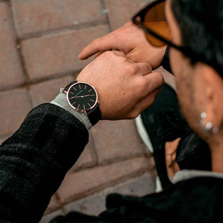 Reloj Hannah Martin CB01 Rose Gold Esfera Negra con Cuero Negro - Diseño Clásico Ejecutivo 40mm - Hannah Martin en Perú | Jherr Jewelry